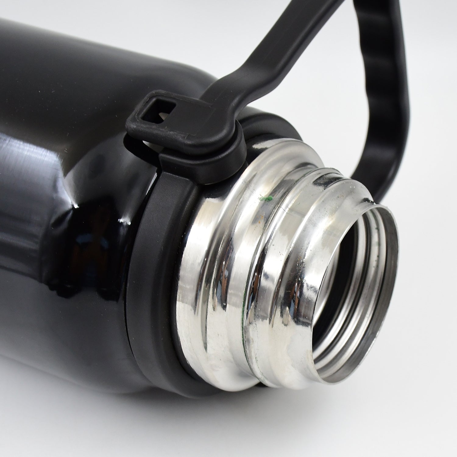 Stainless Steel Water Bottle Vacuum Insulated Cup  Bottle (1200 Ml) - Shop Gharse