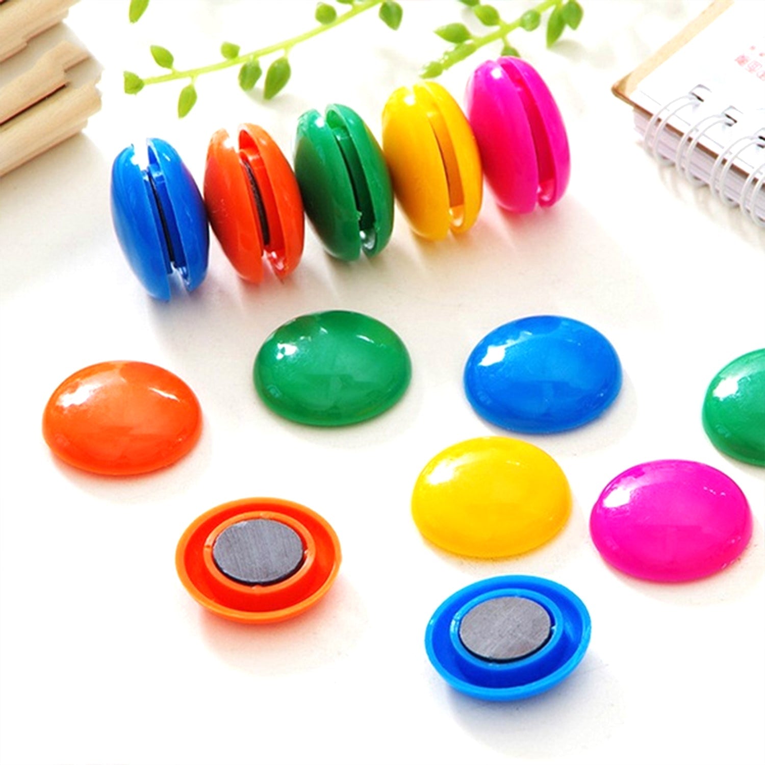 4983 White Board Magnetic Particle Circle 2cm Color Magnetic Nail Household Teaching Magnet Strong Plastic Magnetic Buckle (Pack Of 200pc) - Shop Gharse