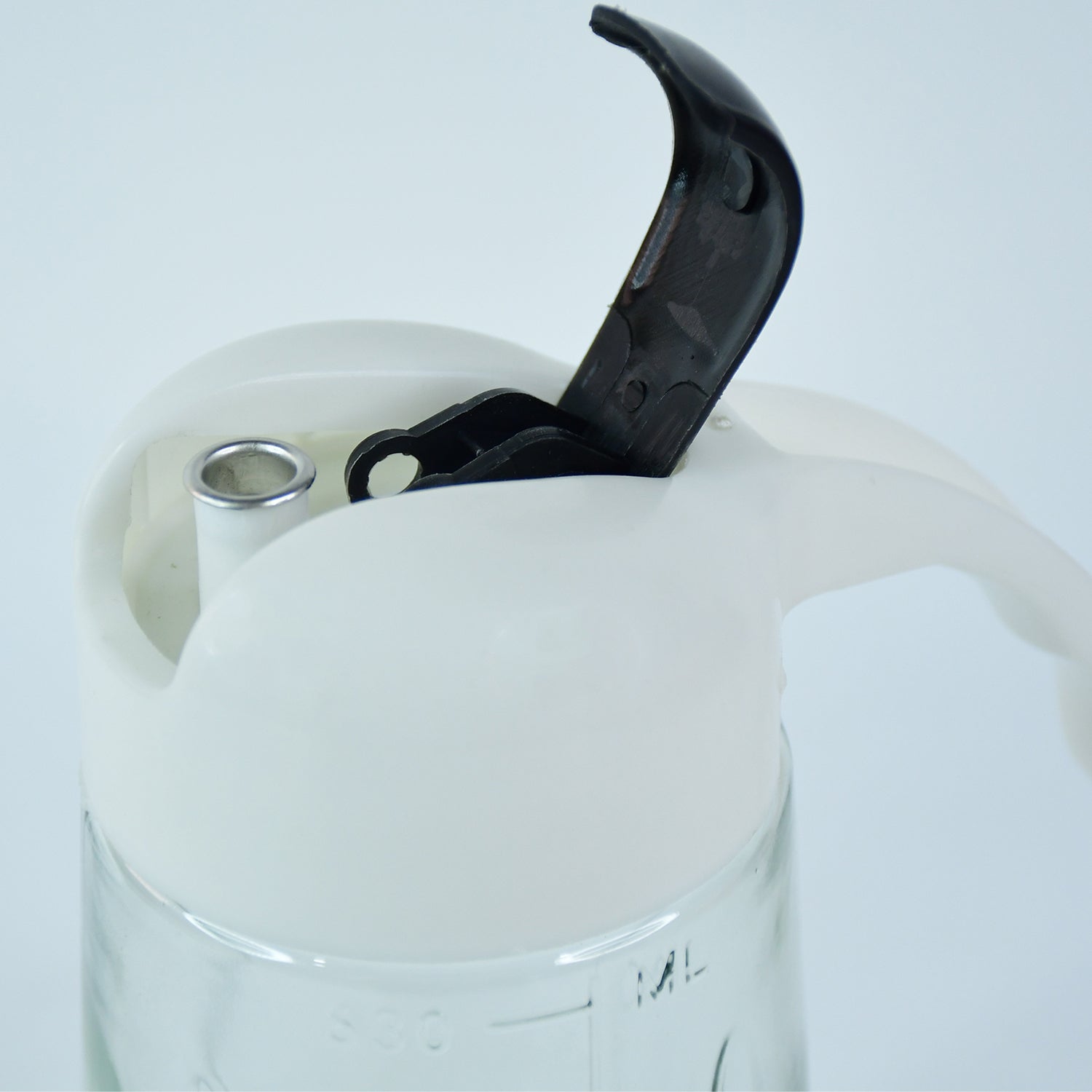 Kitchen Glass Oil Bottle Dispenser Automatic Opening Closing Home Bottles For Oil And Vinegar Honey Olive Oil Container (630ml) - Shop Gharse