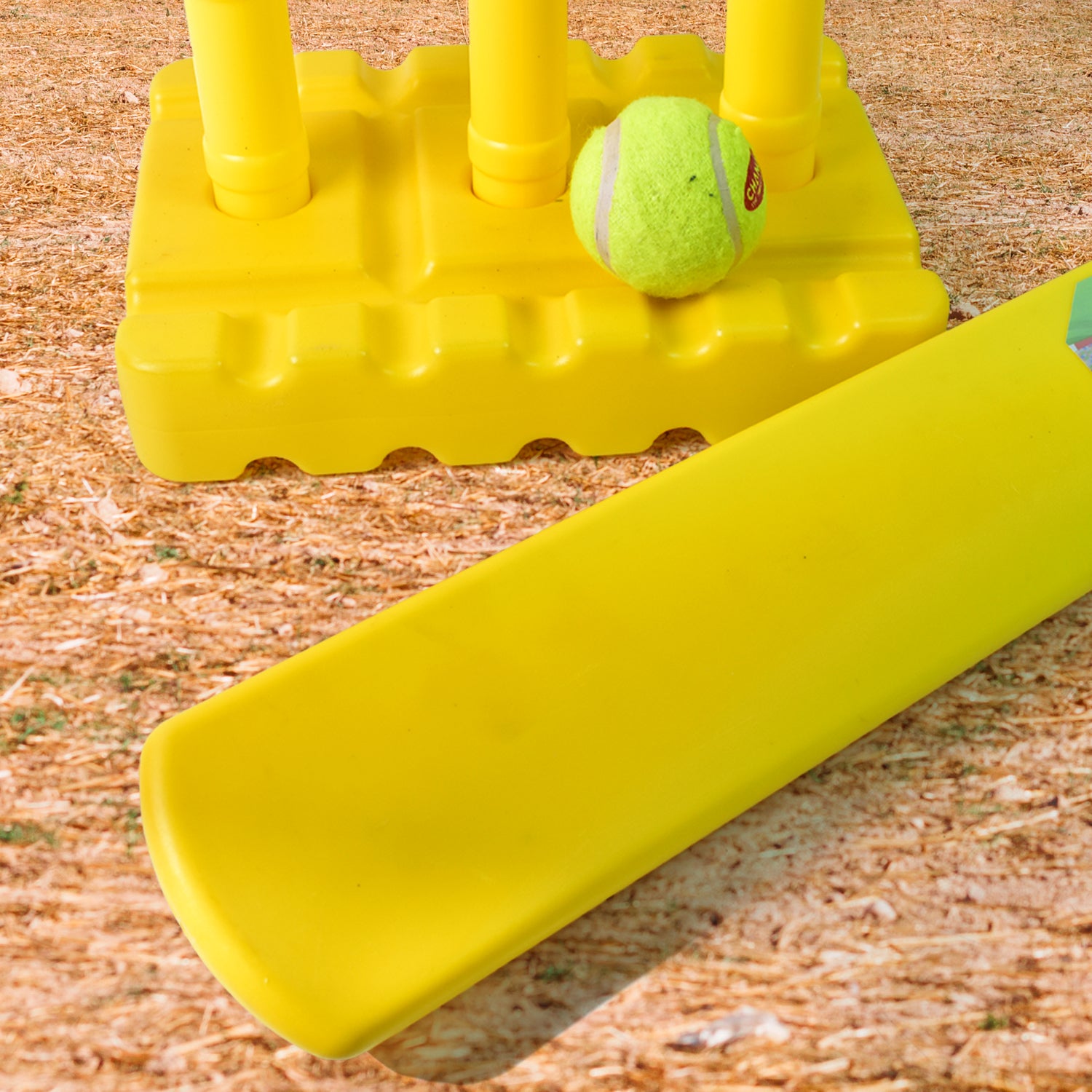 Big Cricket Kit Cricket Set With 1 Cricket Bat 1 Rubber Ball Bails 3 Stumps With Stand Base - Shop Gharse
