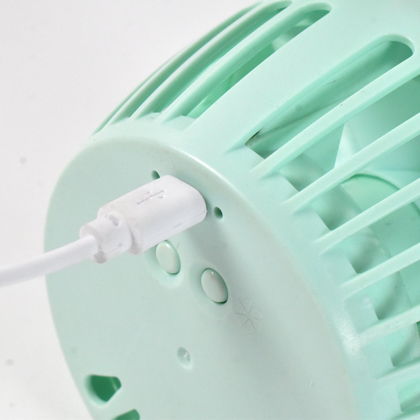 Usb Desk Fan (1 Pc  Plastic) - Shop Gharse
