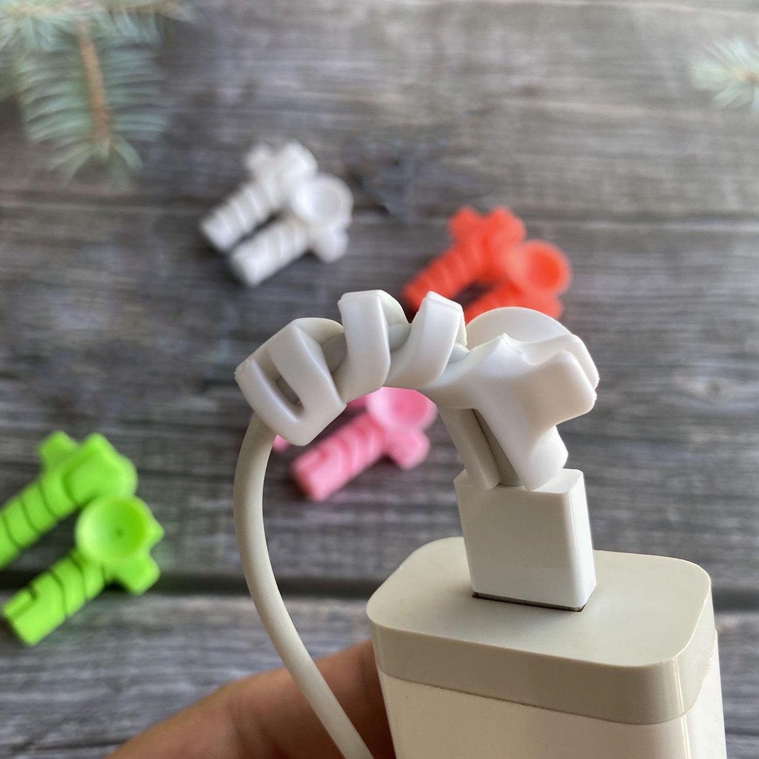 Cable Cord Protector Saver With Suction End (Suction Winder  4 Pcs Set) - Shop Gharse