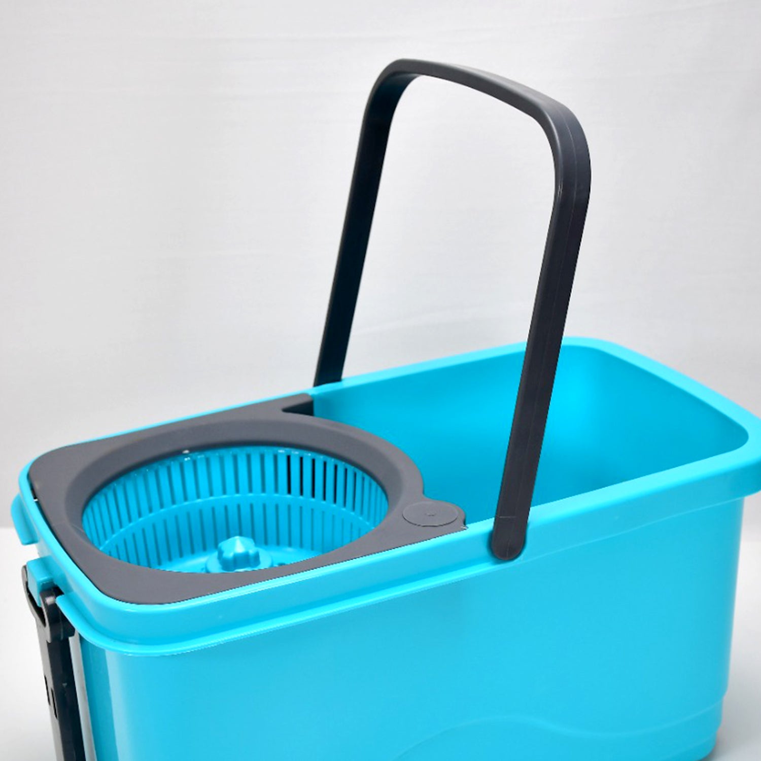 4028 Quick Spin Mop Plastic Spin Bucket Floor Cleaning Easy Wheels  Big Bucket Floor Cleaning Mop With Bucket - Shop Gharse